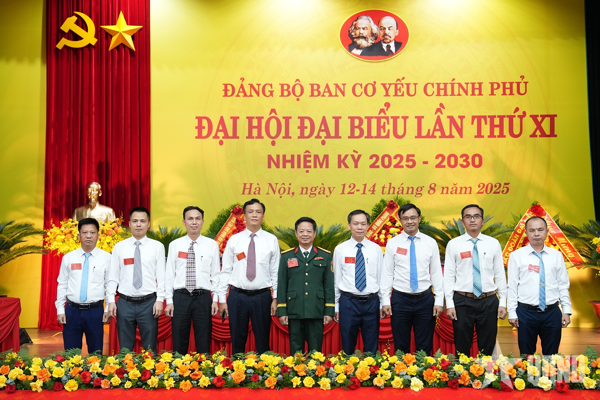Giám đốc của “Nhà máy đặc biệt”
